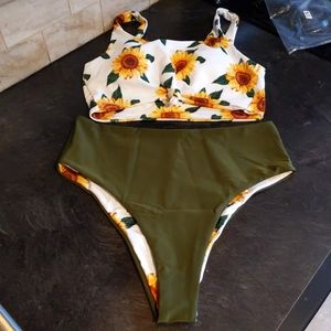 XL(10 US) REVERSIBLE WOMEN'S BIKINI SET SUNFLOWER PRINT